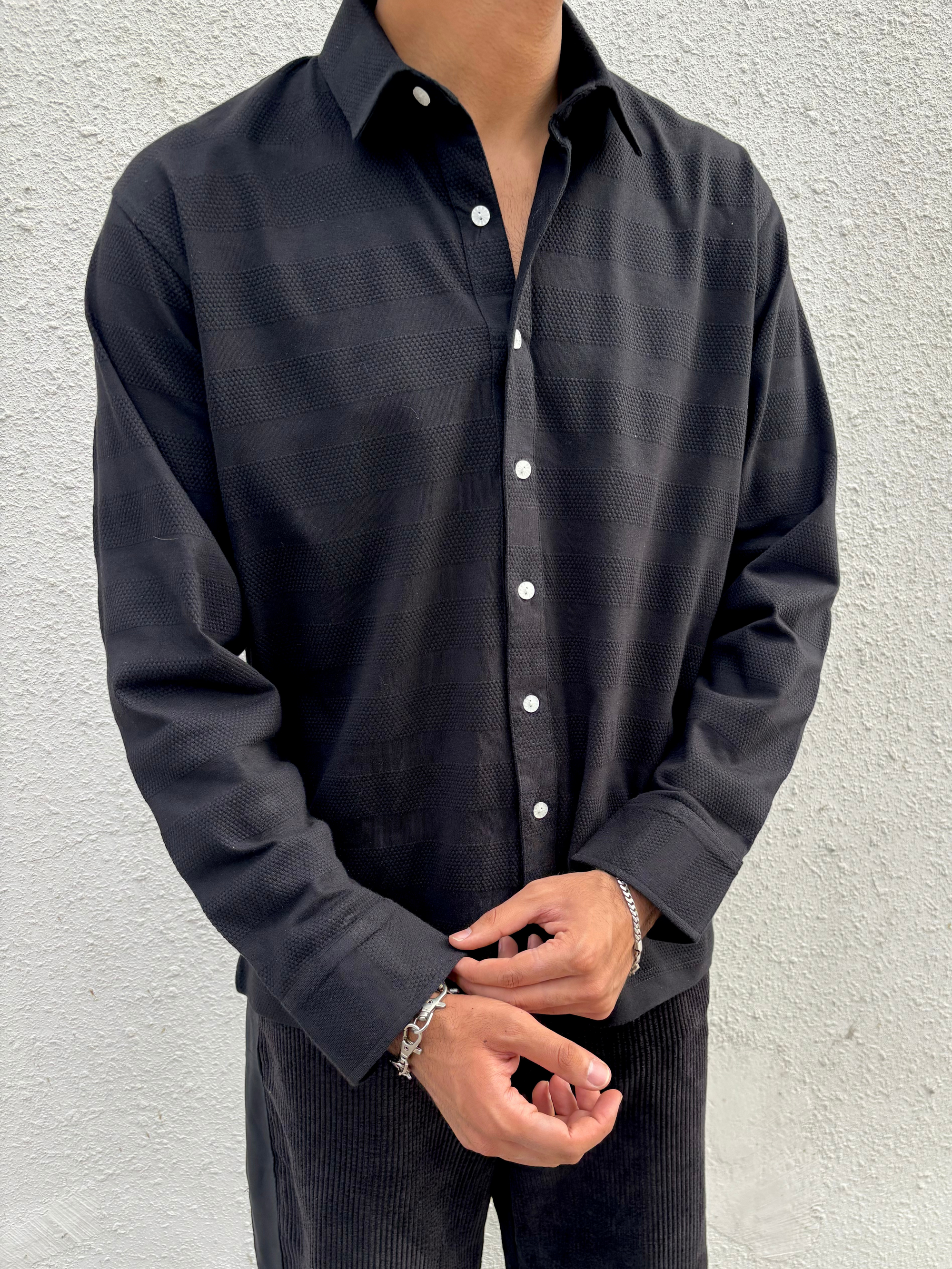 The Interlude Shirt Black