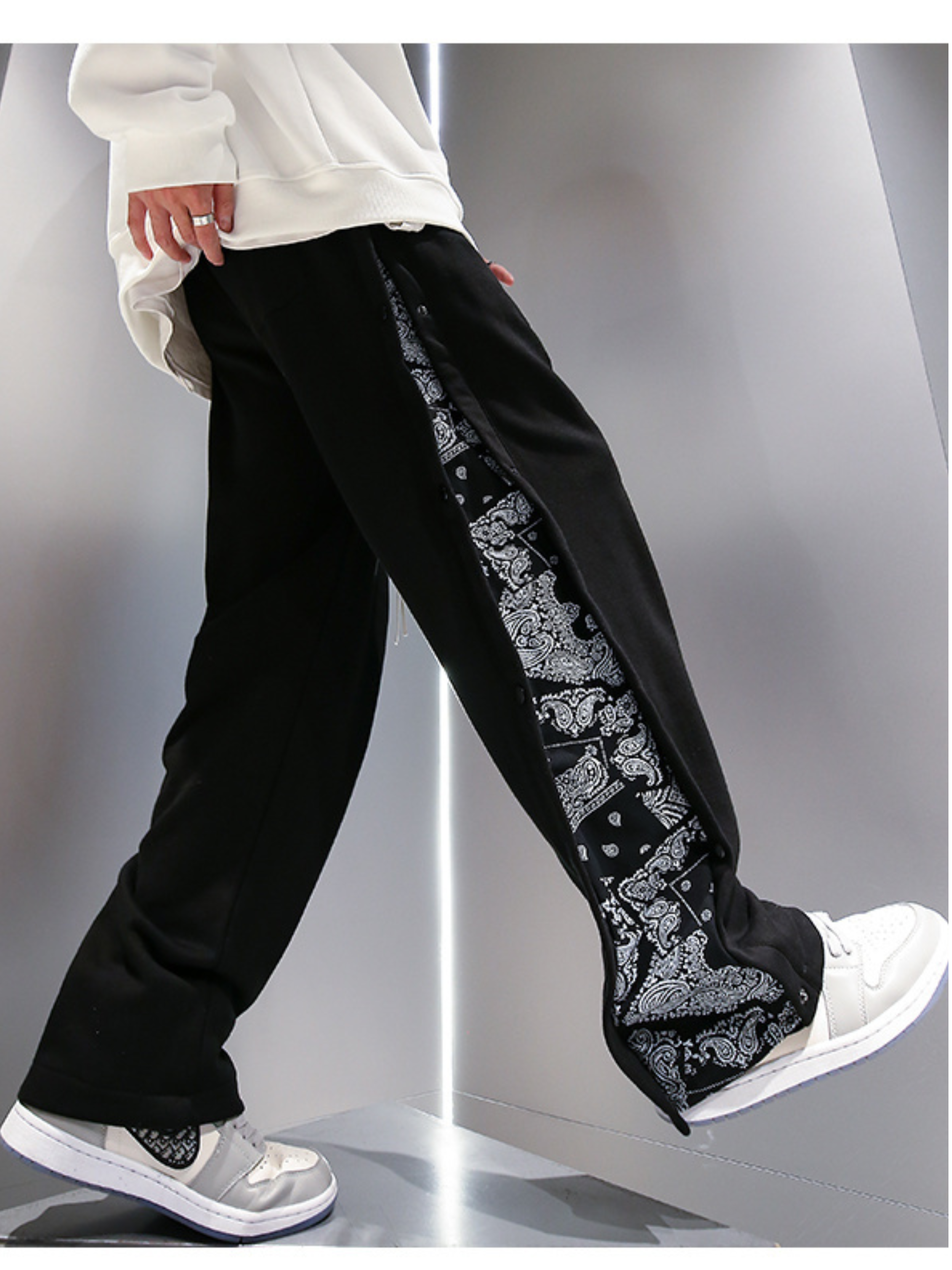 Street Snap Bandana Pants