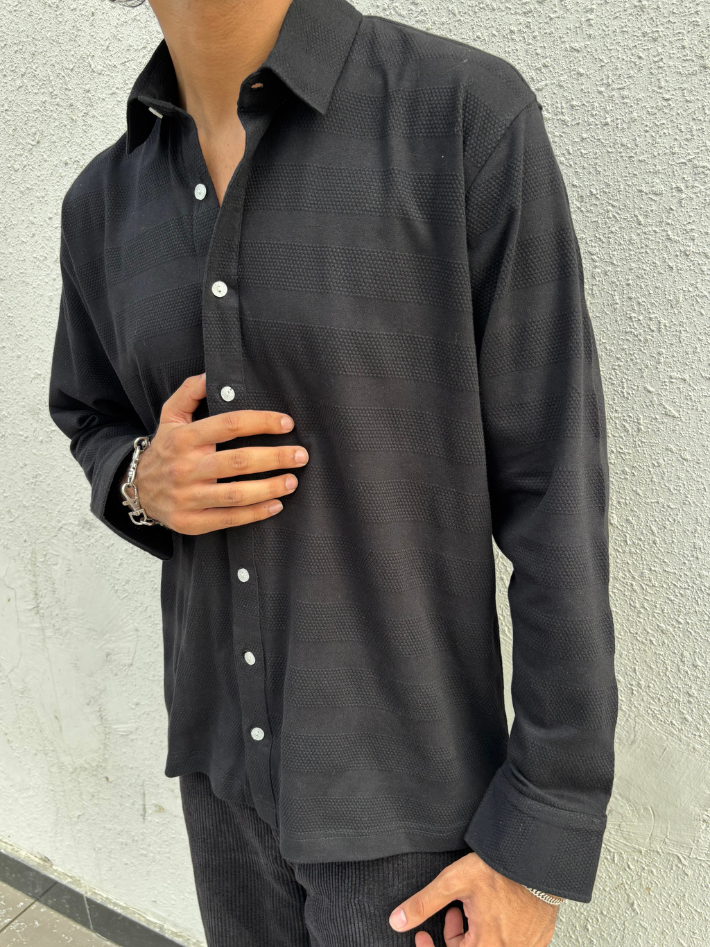 The Interlude Shirt Black